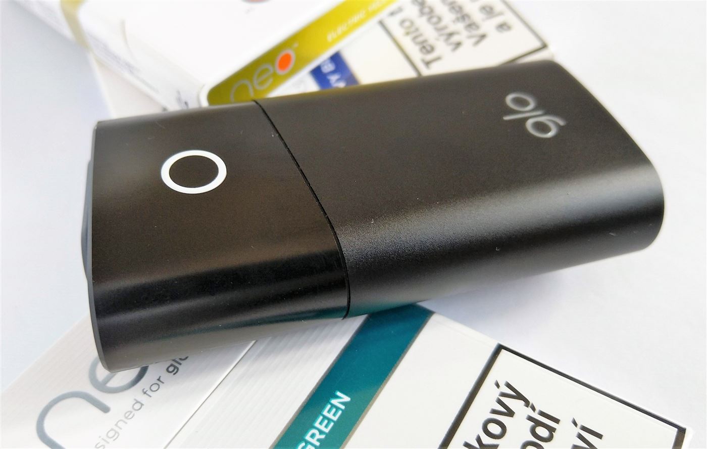 Recenzia GLO s náplňami Neo verzus IQOS s HEETS, čo je lepšie zo skúsenosti?